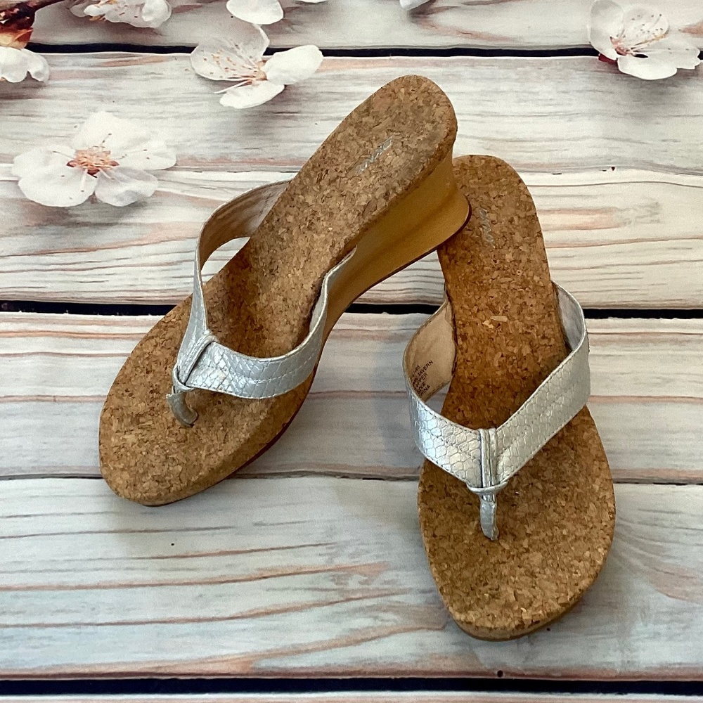 DKNY Genuine Leather Sandals